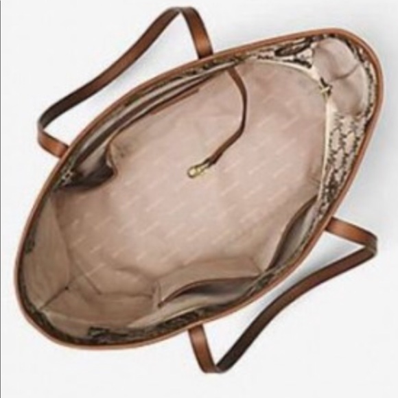 **SALE**Michael Kors Large Tote - Picture 4 of 6